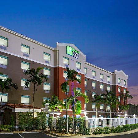 Holiday Inn Express & Suites Pembroke Pines-Sheridan St By Ihg Zewnętrze zdjęcie