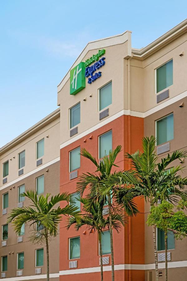 Holiday Inn Express & Suites Pembroke Pines-Sheridan St By Ihg Zewnętrze zdjęcie