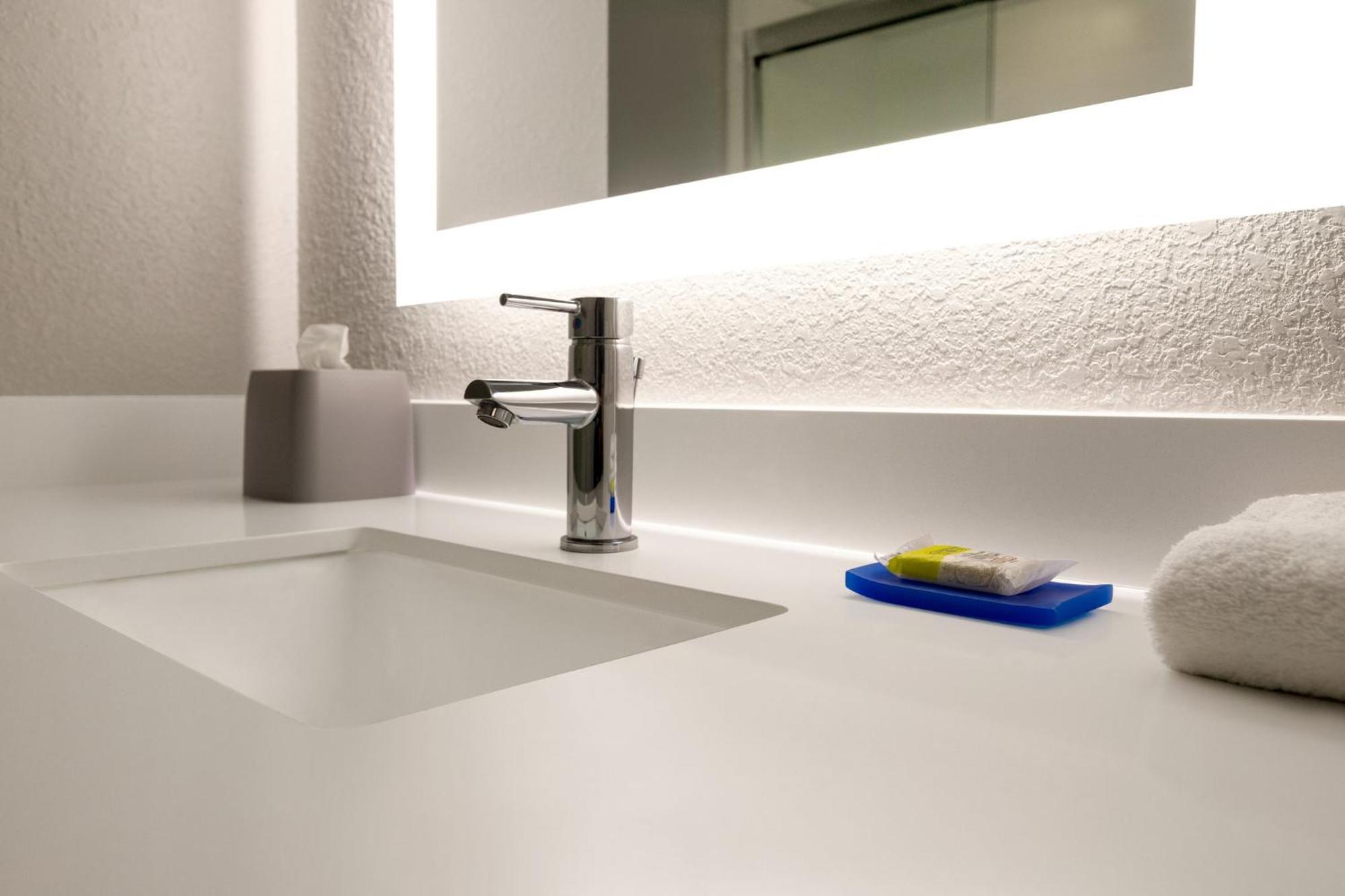 Holiday Inn Express & Suites Pembroke Pines-Sheridan St By Ihg Zewnętrze zdjęcie